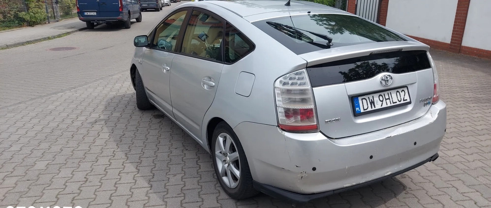 Toyota Prius cena 16500 przebieg: 463366, rok produkcji 2006 z Wrocław małe 67